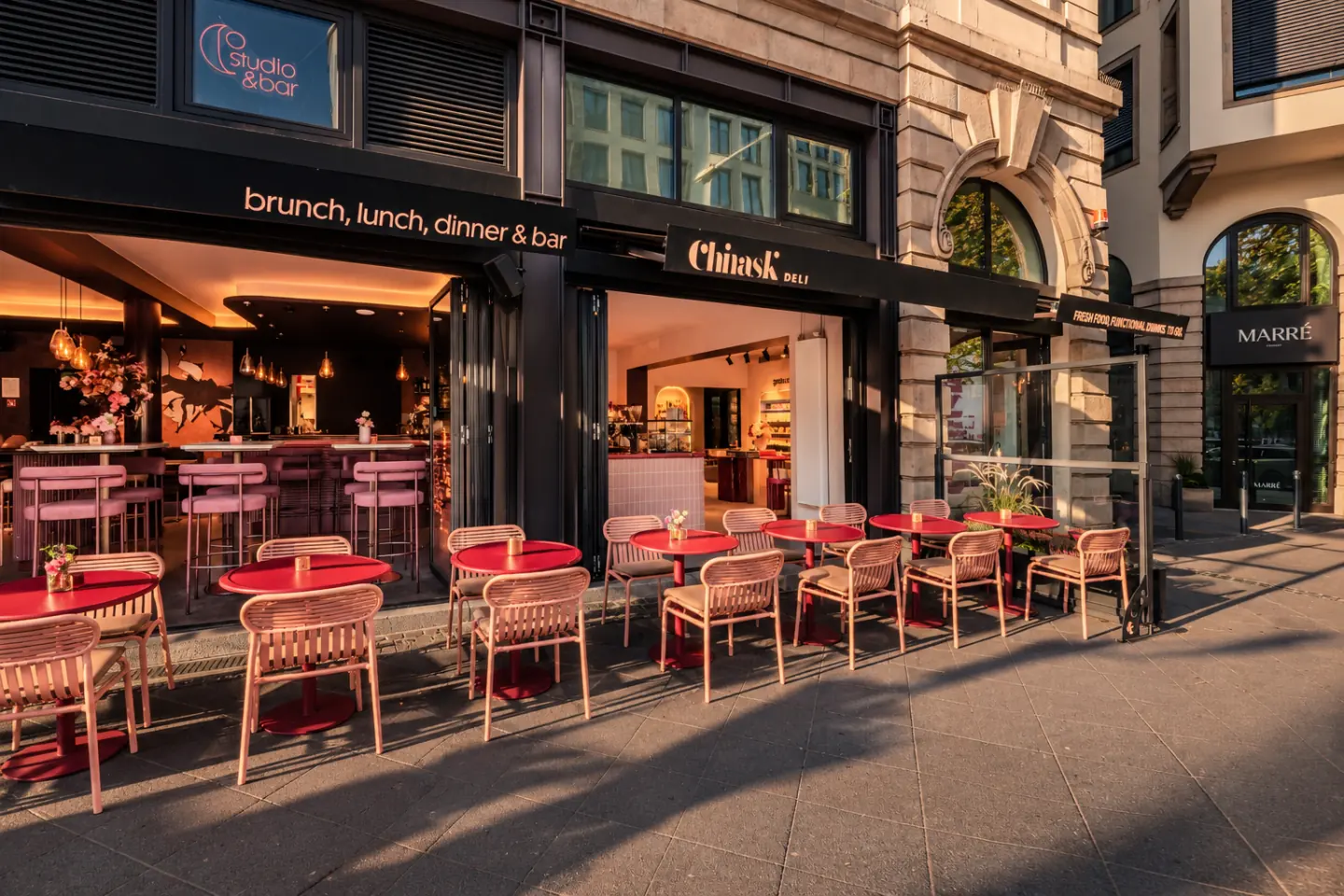 Chinaski Deli, Terrasse an der Bockenheimer Landstrasse